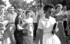 Elizabeth Bickford entering Central High, Little Rock, Arkansas 1957